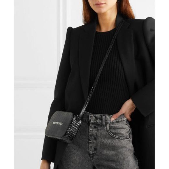 Balenciaga Everyday camera bag in crocodile leather - Picture 2 of 9